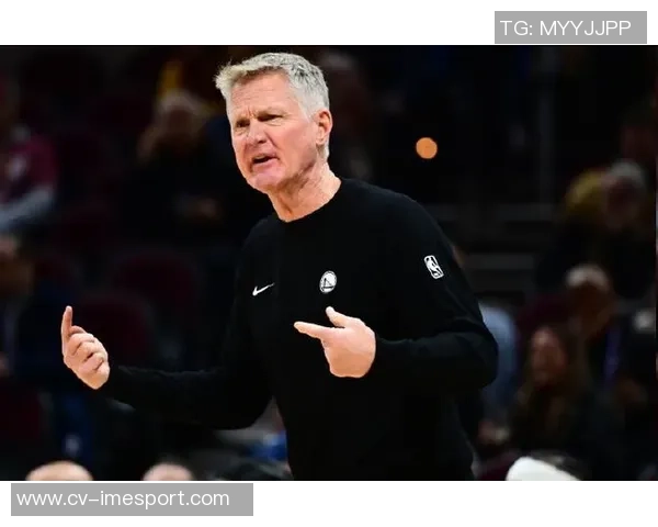 湾区主播质疑科尔对理查德和库明加坐板凳的解释前后不一令人困惑